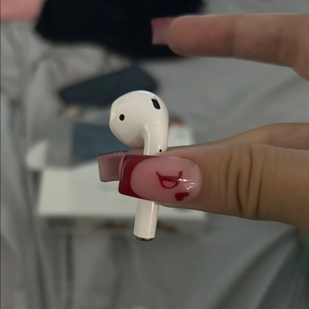Apple White AirPods Wireless Headset